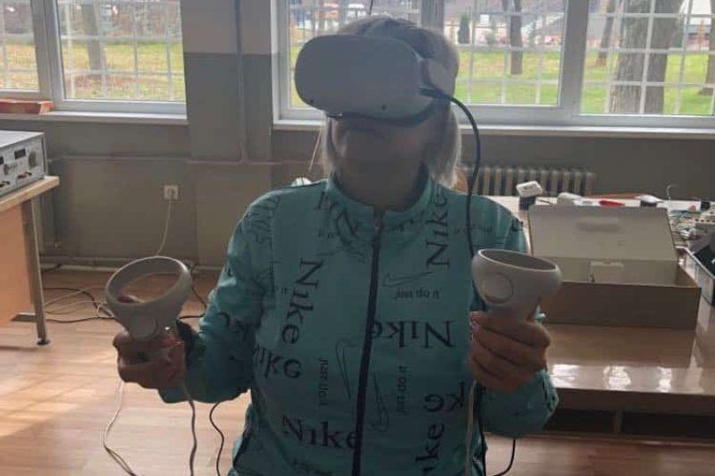 четврт-степен